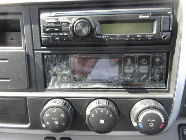 三菱 キャンター 2RG-FEAV0(2WD)の写真15