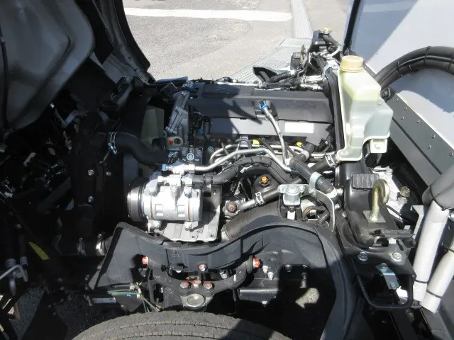 三菱 キャンター 2RG-FEAV0(2WD)の写真21