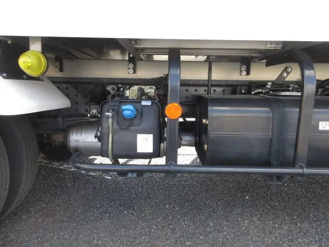 三菱 キャンター 2RG-FEAV0(2WD)の写真29