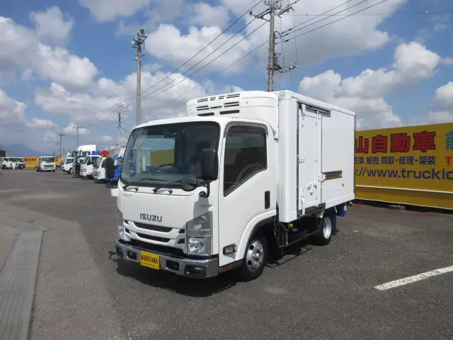 いすゞ エルフ 2RG-NLR88AN(2WD)の写真1