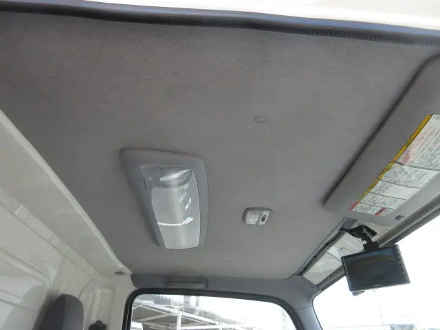 いすゞ エルフ 2RG-NLR88AN(2WD)の写真18