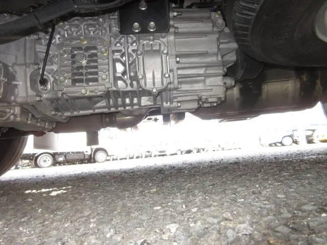 いすゞ エルフ 2RG-NLR88AN(2WD)の写真28