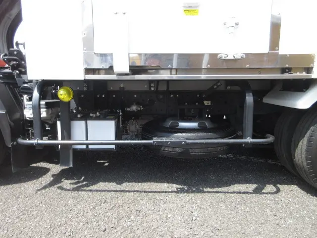 いすゞ エルフ 2RG-NLR88AN(2WD)の写真30