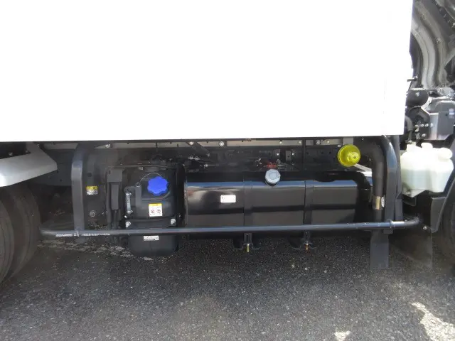 いすゞ エルフ 2RG-NLR88AN(2WD)の写真31