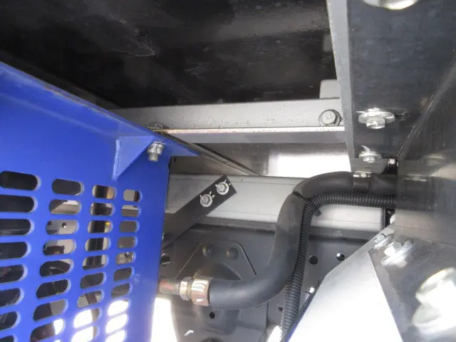 いすゞ エルフ 2RG-NLR88AN(2WD)の写真36