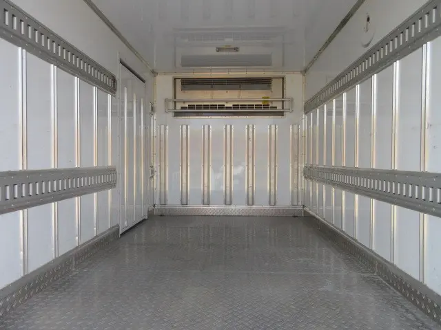 いすゞ エルフ 2RG-NLR88AN(2WD)の写真41