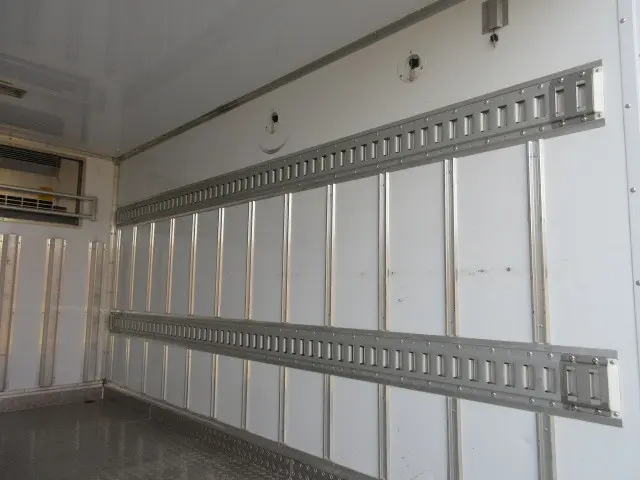 いすゞ エルフ 2RG-NLR88AN(2WD)の写真42