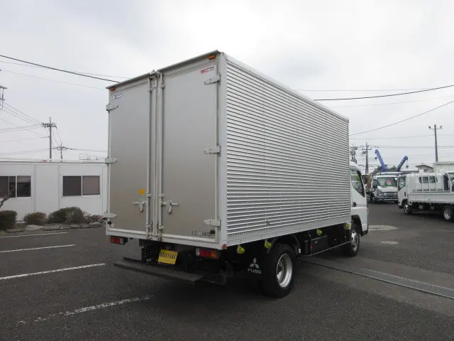 三菱 キャンター 2PG-FEB80(2WD)の写真4