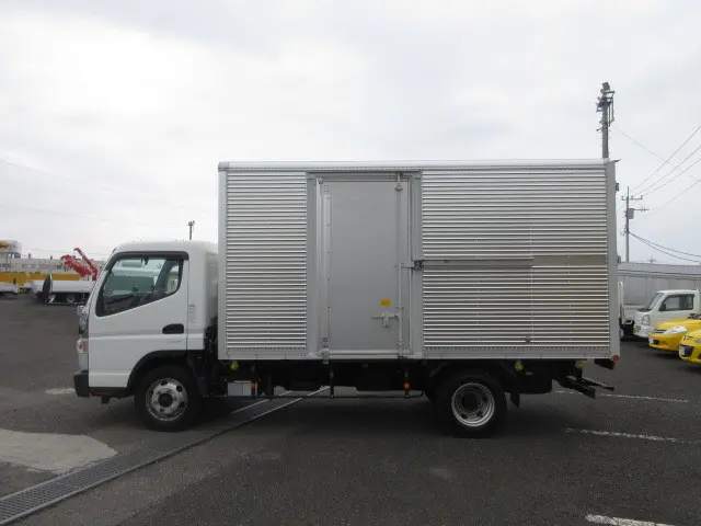 三菱 キャンター 2PG-FEB80(2WD)の写真5