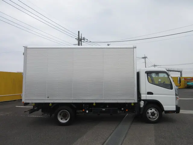 三菱 キャンター 2PG-FEB80(2WD)の写真6