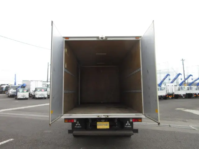 三菱 キャンター 2PG-FEB80(2WD)の写真8