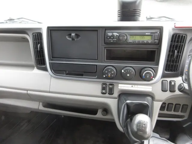 三菱 キャンター 2PG-FEB80(2WD)の写真19