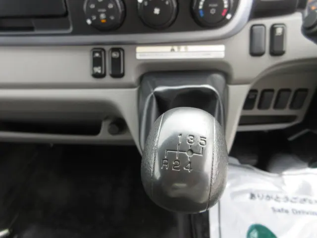 三菱 キャンター 2PG-FEB80(2WD)の写真20