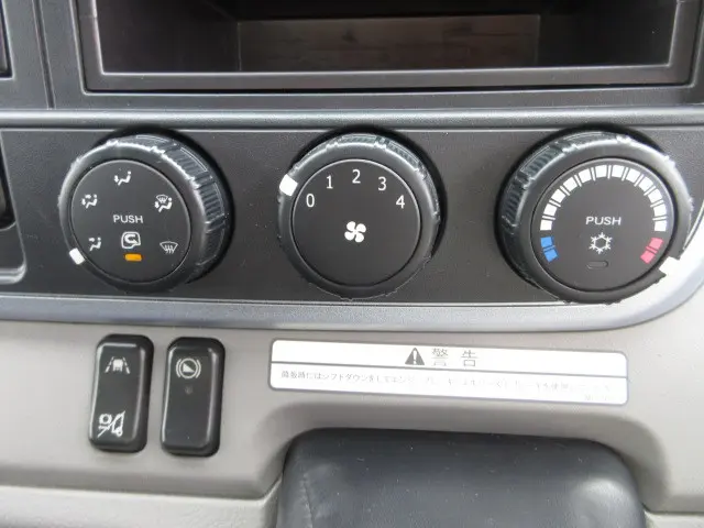 三菱 キャンター 2PG-FEB80(2WD)の写真22