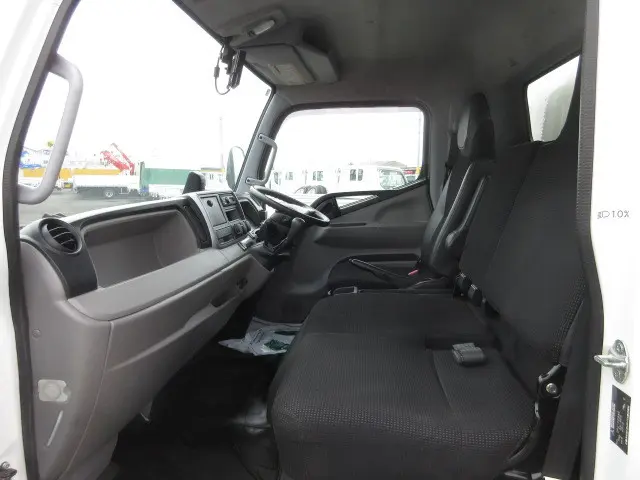 三菱 キャンター 2PG-FEB80(2WD)の写真27