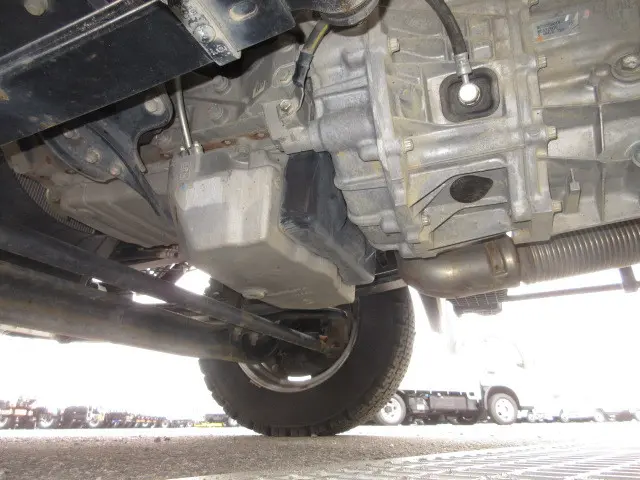 三菱 キャンター 2PG-FEB80(2WD)の写真32