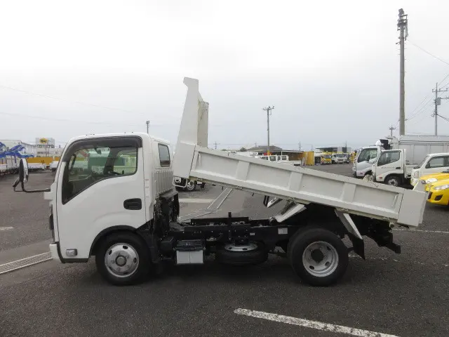 いすゞ エルフ 2RG-NKR88AT(2WD)の写真5