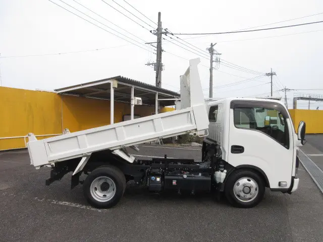 いすゞ エルフ 2RG-NKR88AT(2WD)の写真6