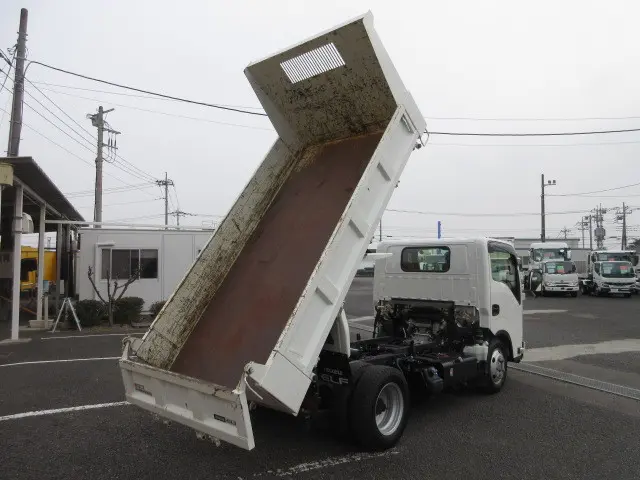 いすゞ エルフ 2RG-NKR88AT(2WD)の写真8