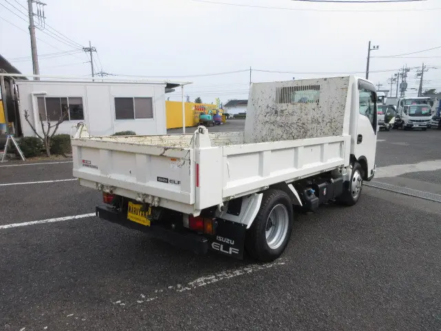 いすゞ エルフ 2RG-NKR88AT(2WD)の写真13