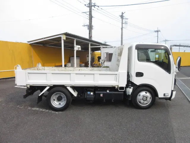 いすゞ エルフ 2RG-NKR88AT(2WD)の写真15