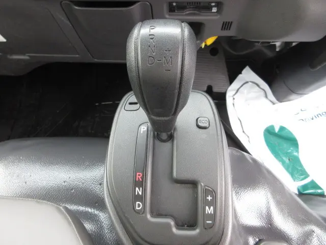 いすゞ エルフ 2RG-NKR88AT(2WD)の写真33