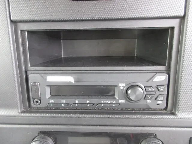 いすゞ エルフ 2RG-NKR88AT(2WD)の写真34