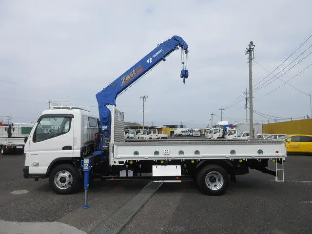 三菱 キャンター 2PG-FEB80(2WD)の写真9