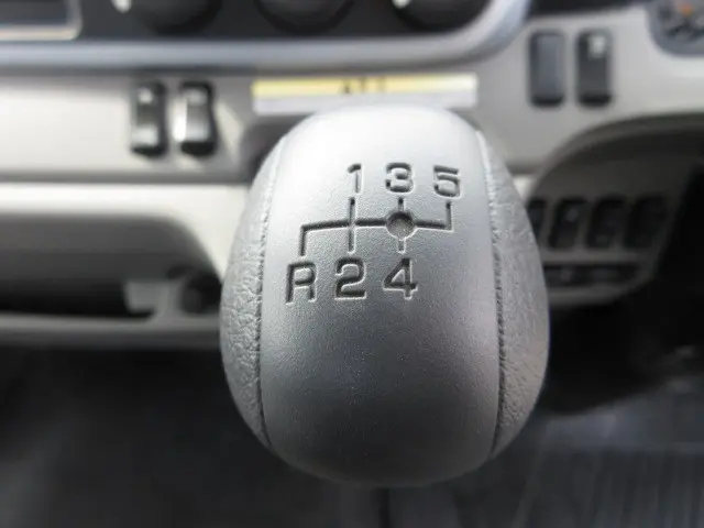 三菱 キャンター 2PG-FEB80(2WD)の写真21