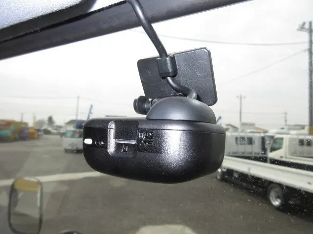 三菱 キャンター 2PG-FEB80(2WD)の写真22