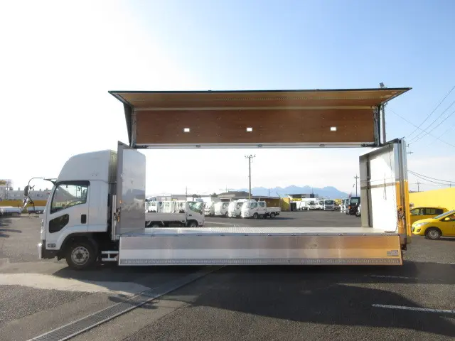 いすゞ フォワード 2RG-FRR90T2(2WD)の写真10