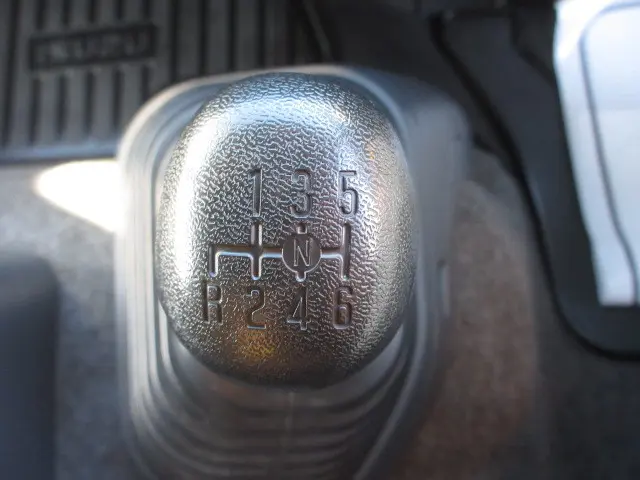 いすゞ フォワード 2RG-FRR90T2(2WD)の写真19