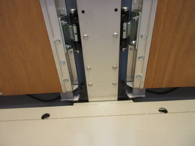 いすゞ フォワード 2RG-FRR90T2(2WD)の写真40