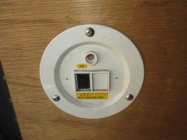 いすゞ フォワード 2RG-FRR90T2(2WD)の写真42