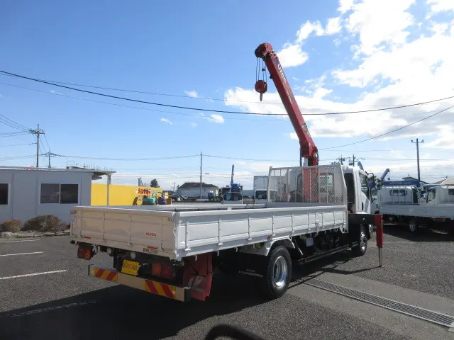 いすゞ フォワード 2RG-FRR90S2(2WD)の写真4