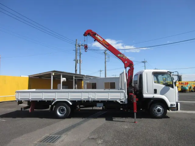 いすゞ フォワード 2RG-FRR90S2(2WD)の写真6