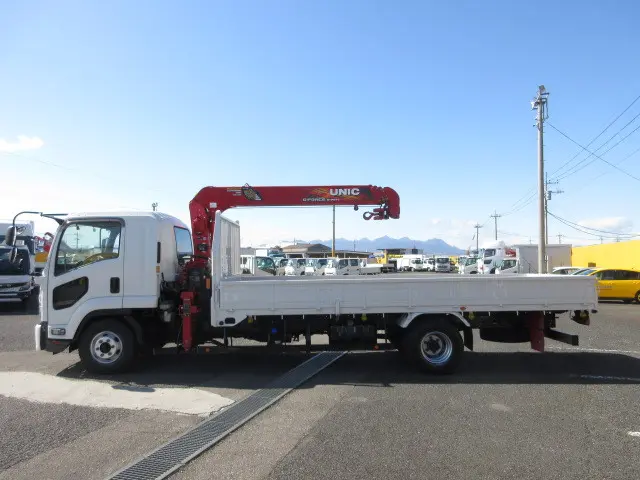 いすゞ フォワード 2RG-FRR90S2(2WD)の写真9