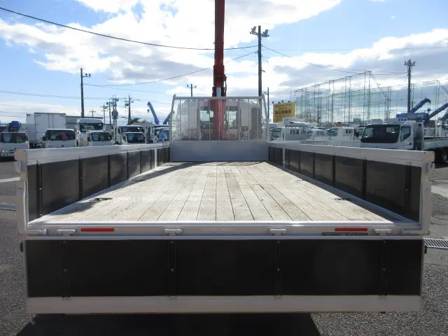 いすゞ フォワード 2RG-FRR90S2(2WD)の写真11