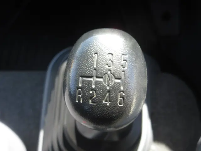 いすゞ フォワード 2RG-FRR90S2(2WD)の写真18