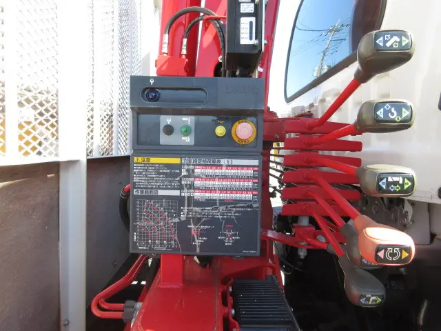 いすゞ フォワード 2RG-FRR90S2(2WD)の写真33