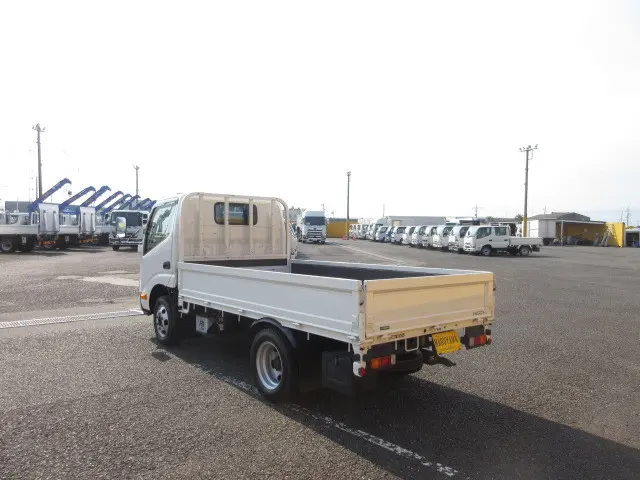 トヨタ ダイナ 2DG-GDY231(2WD)の写真3