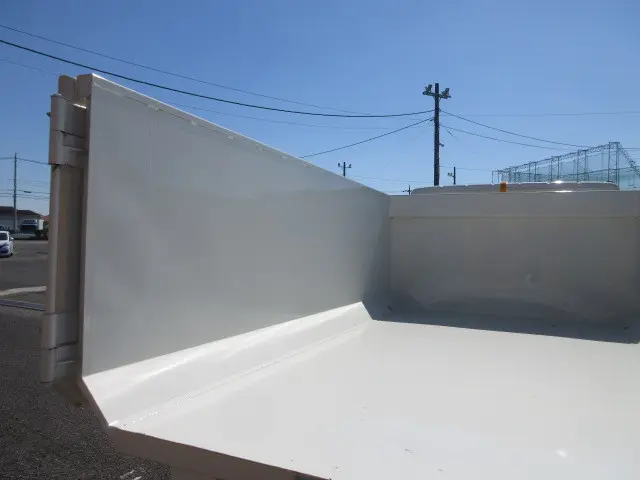 三菱 キャンター 2RG-FEAV0(2WD)の写真10