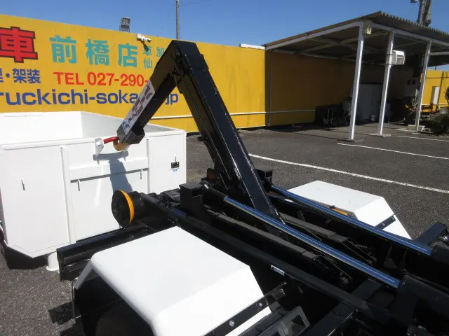 三菱 キャンター 2RG-FEAV0(2WD)の写真21