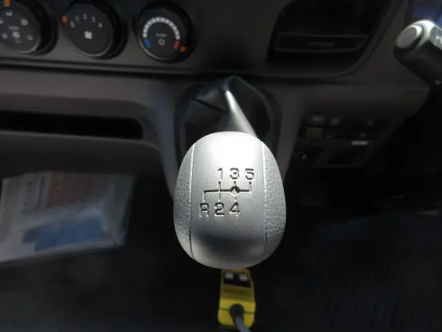 三菱 キャンター 2RG-FEAV0(2WD)の写真28