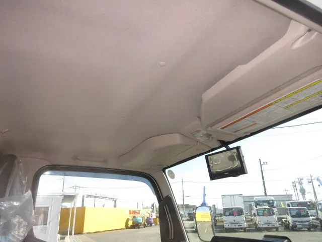 三菱 キャンター 2RG-FEAV0(2WD)の写真29