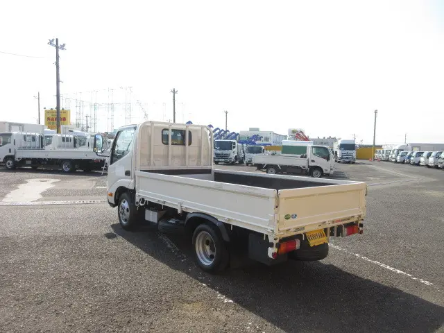 日野 デュトロ 2RG-XZC605M(2WD)の写真3