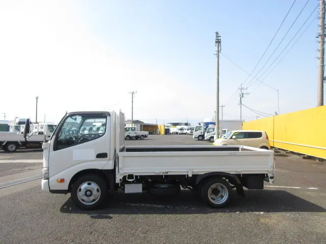 日野 デュトロ 2RG-XZC605M(2WD)の写真5