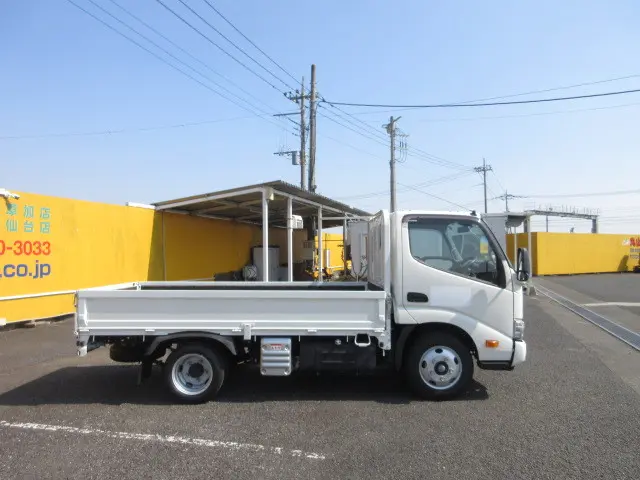 日野 デュトロ 2RG-XZC605M(2WD)の写真6