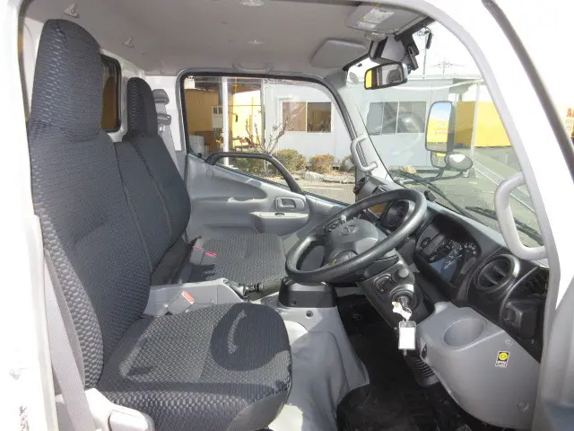 日野 デュトロ 2RG-XZC605M(2WD)の写真14