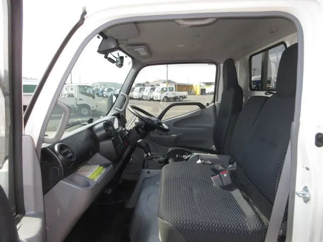 日野 デュトロ 2RG-XZC605M(2WD)の写真25